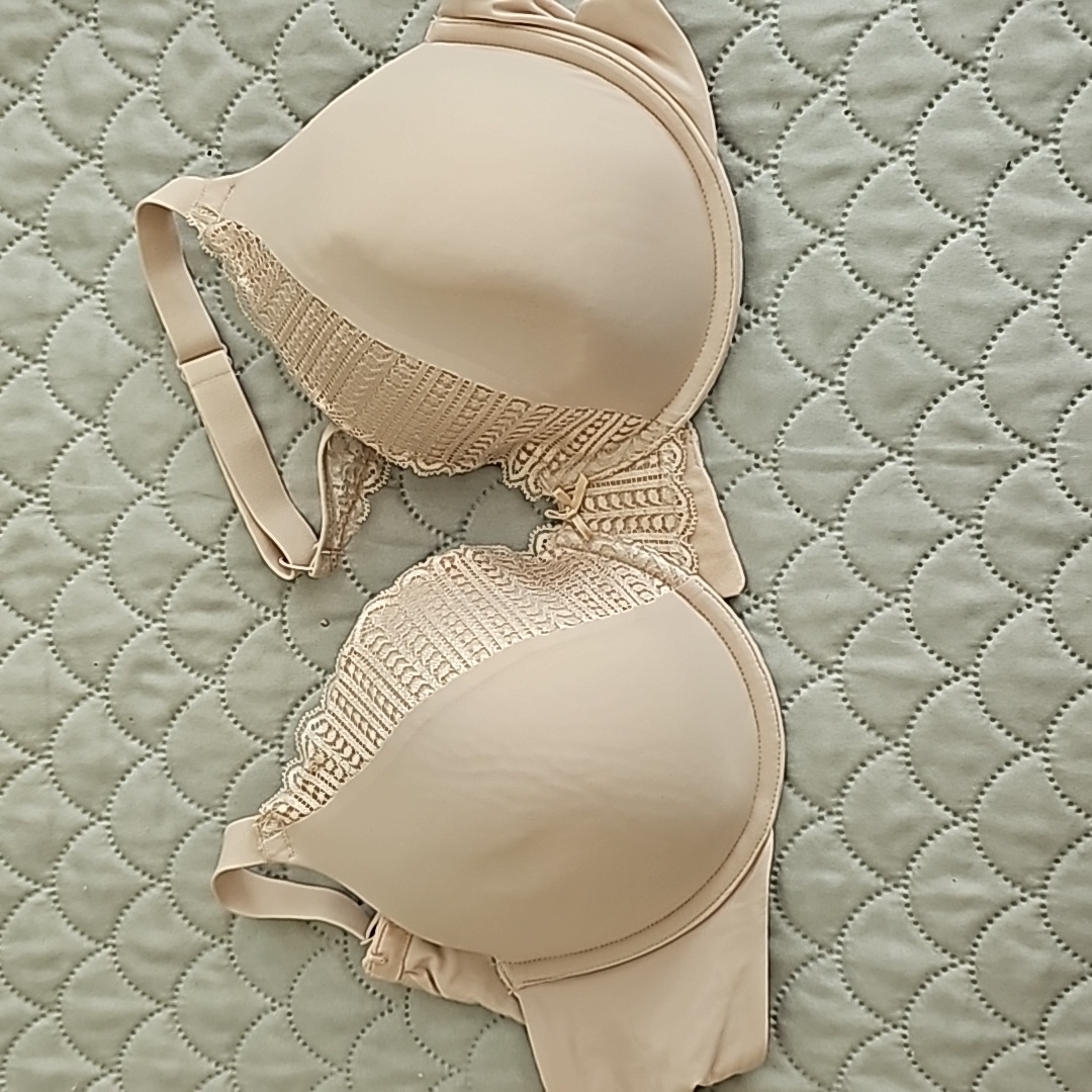 488 Ladles 36d Maiden Form Bra
